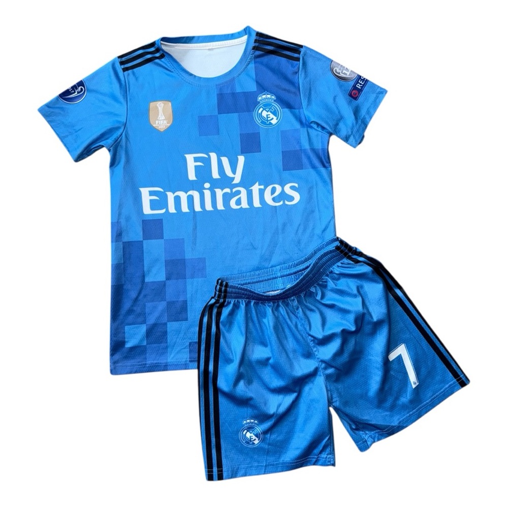 Christiano Ronaldo Real Madrid 2017 kit - kids